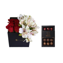 Caja por 6 Rosas y Alstroemerias con Bombones