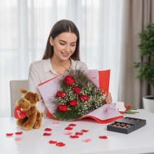 Ramo por 6 Rosas Mas Peluche Con Bombones