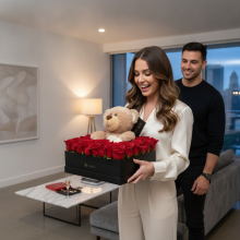 Premium Box  32 Rosas Bombones mas Peluche