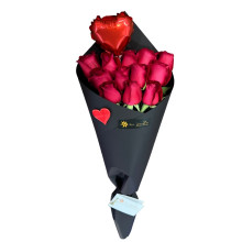 Cono del Amor 12 Rosas mas Globo
